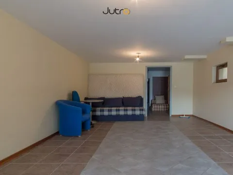 Izdavanje, kuća, 170m², Dajbabe, Podgorica - image 12