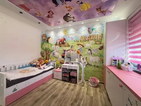 Prodaja, kuća, 165m², Petrovaradin, Novi Sad - image 25