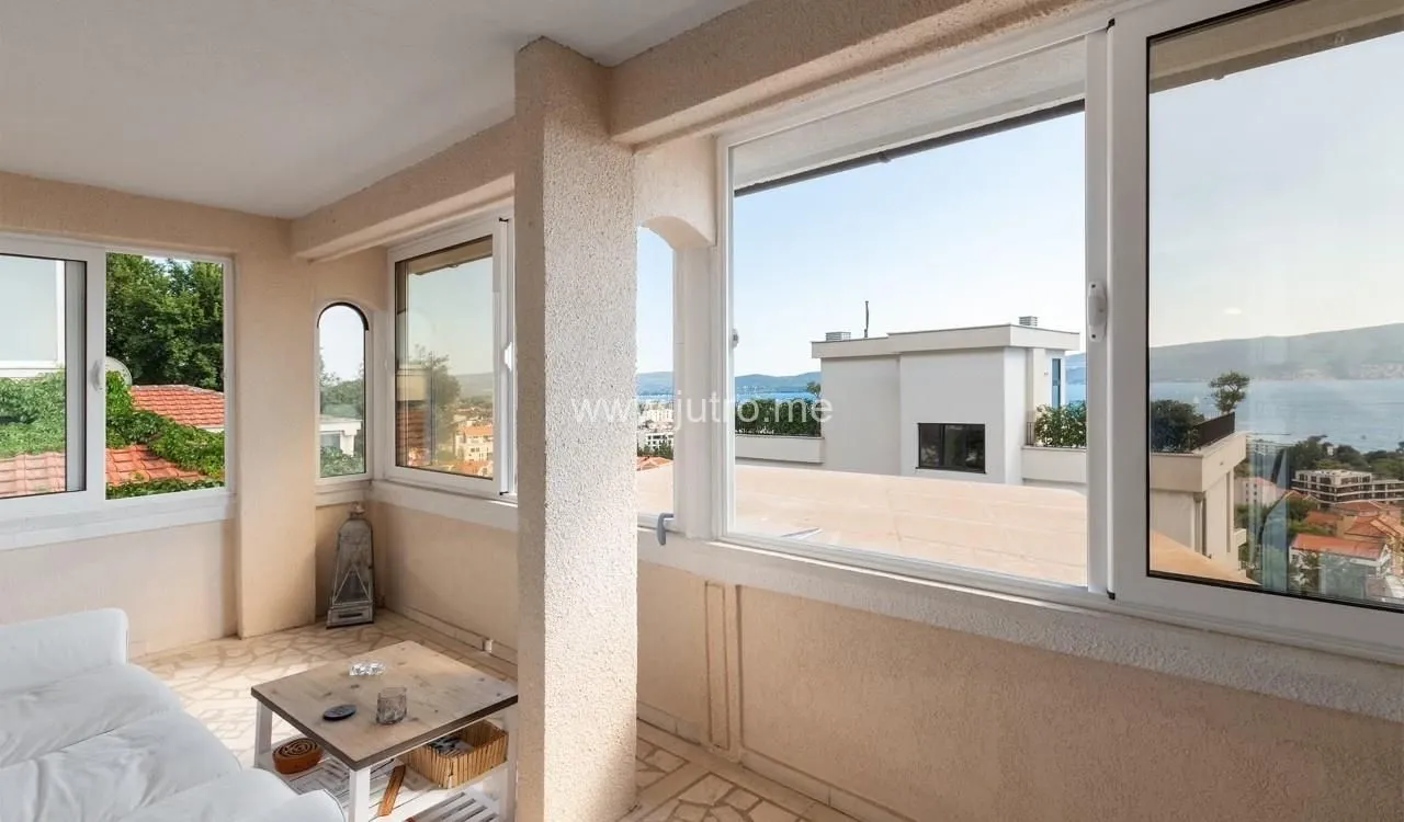 Prodaja, jednosoban stan, 62m², Donja Lastva, Tivat