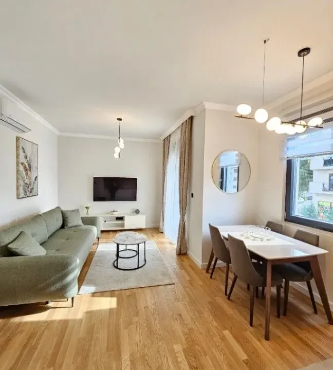 Izdavanje, dvosoban stan, 65m², Zabjelo, Podgorica