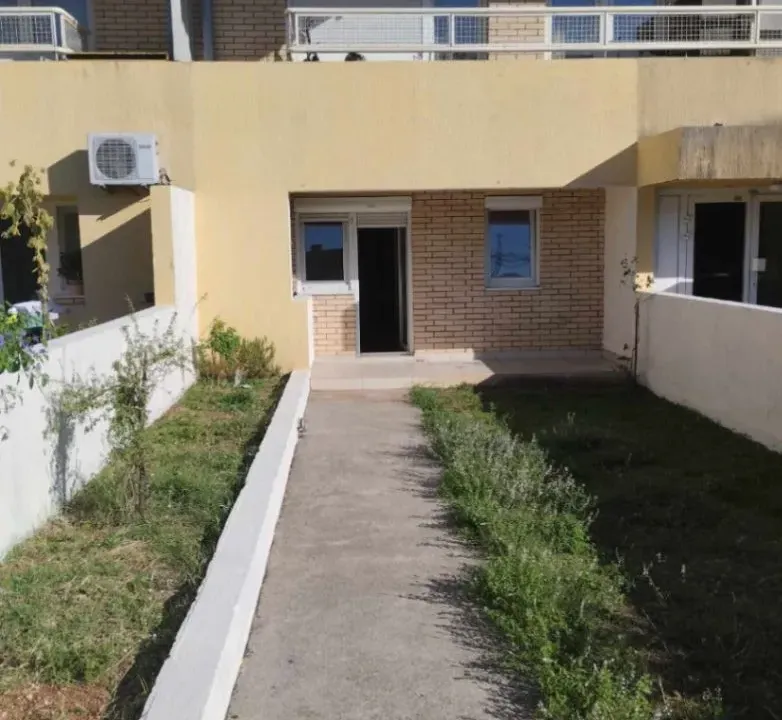 Prodaja, dvosoban stan, 84m², Stari Aerodrom, Podgorica