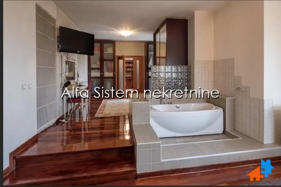 Izdavanje, kuća, 300m², Savski Venac, Beograd