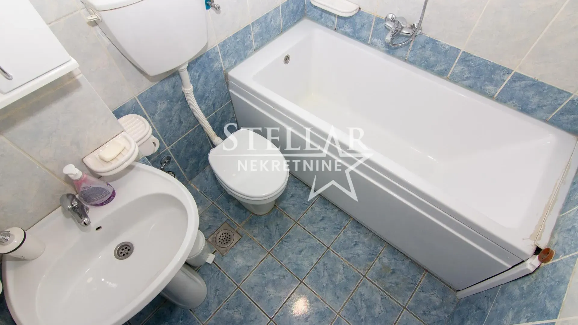 Izdavanje, dvosoban stan, 60m², Preko Morače, Podgorica