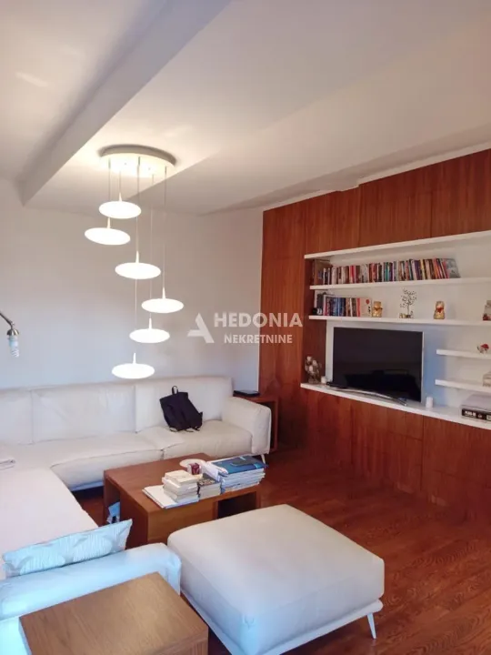 Prodaja, trosoban stan, 97m², Voždovac Sve Podlokacije, Beograd