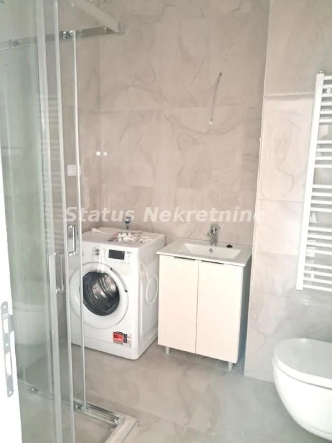 Izdavanje, trosoban stan, 75m², Adamovićevo Naselje, Novi Sad Sve Podlokacije