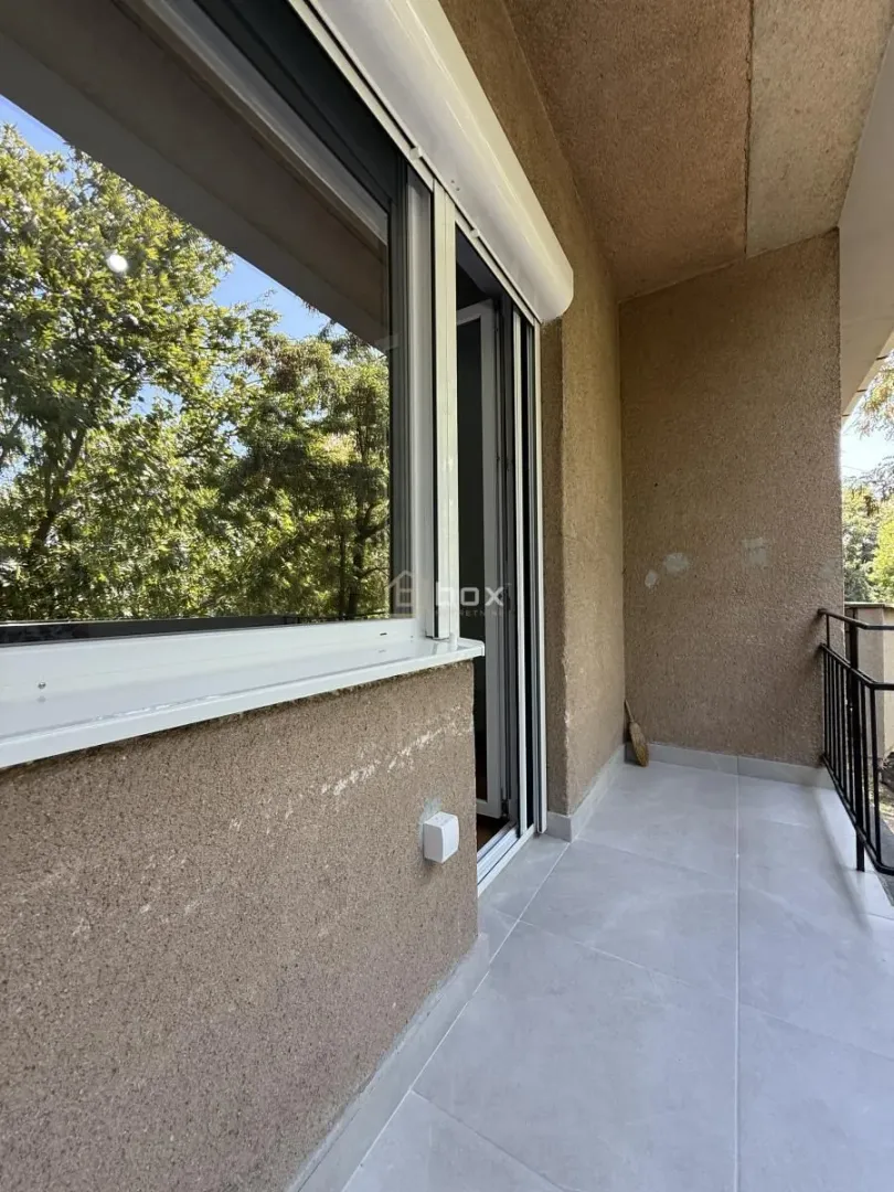 Prodaja, trosoban stan, 71m², Pantelej, Niš