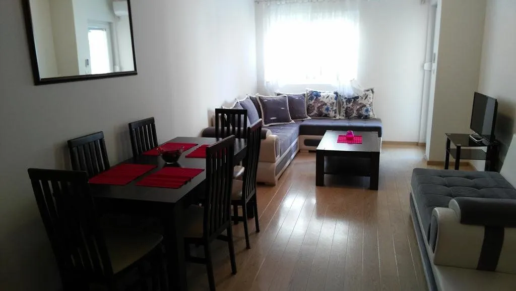 Izdavanje, jednosoban stan, 50m², City Kvart, Podgorica