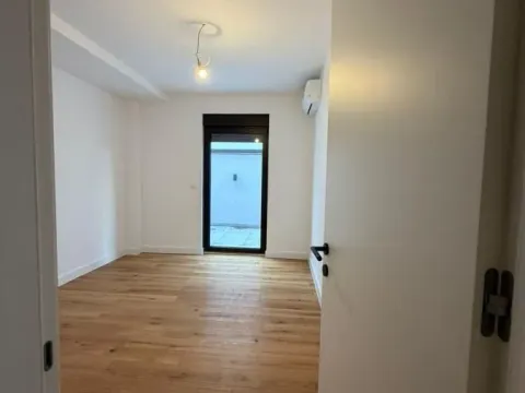 Rent, office space, 90m², Lekino Brdo, Voždovac Sve Podlokacije - image 2