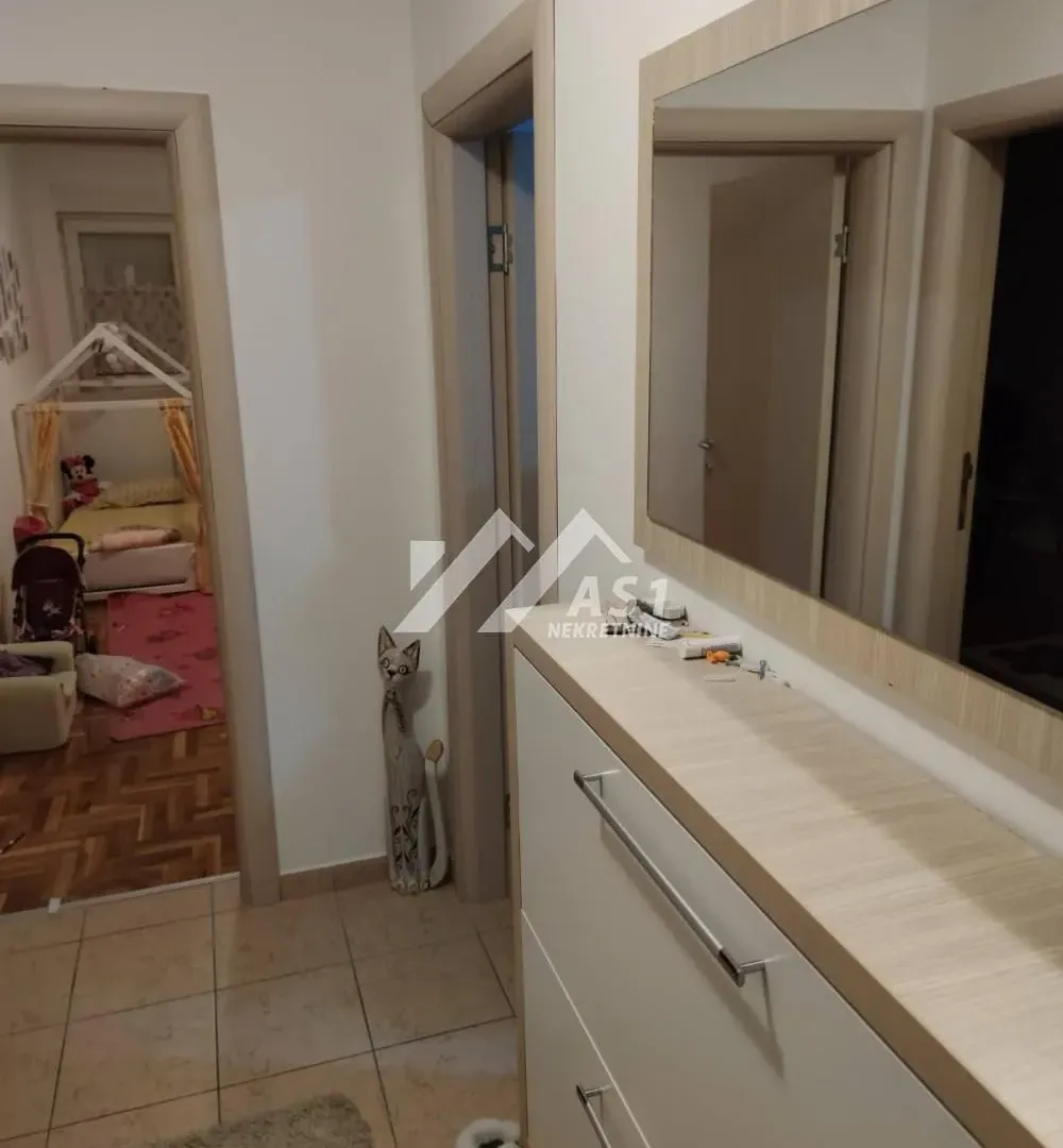 Izdavanje, trosoban stan, 65m², Bulevar Evrope, Novi Sad Sve Podlokacije