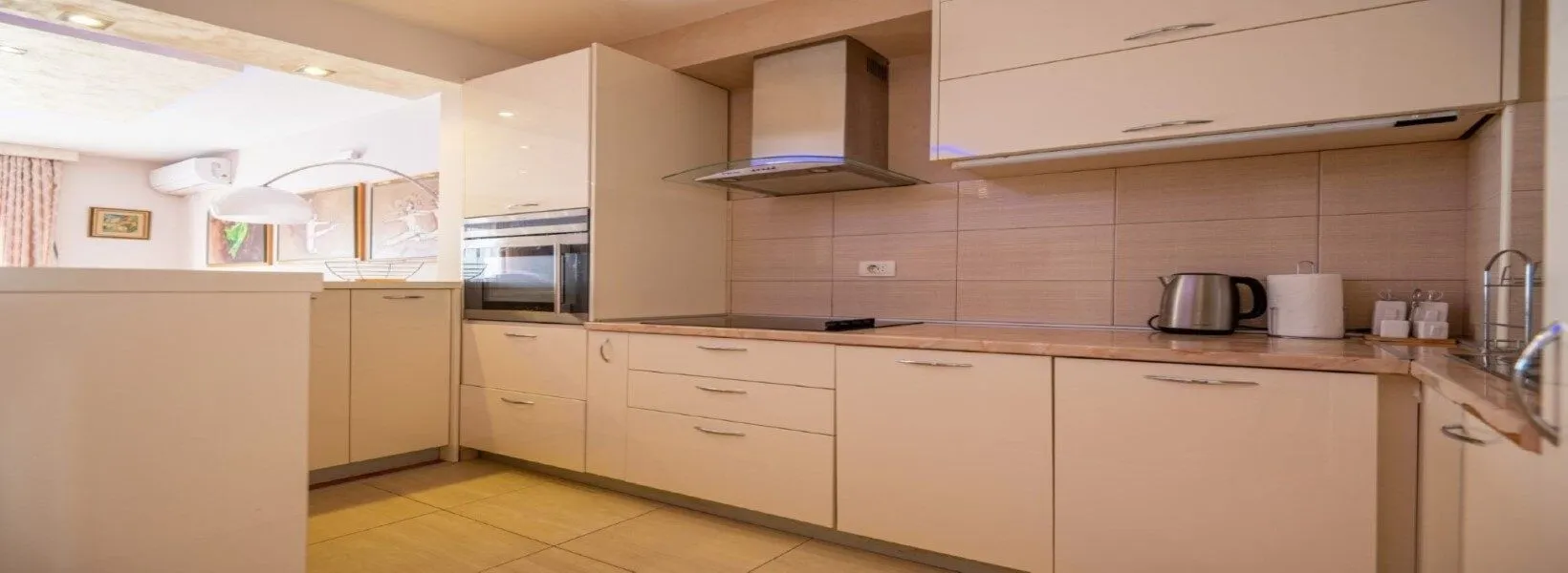 Sale, three bedroom apartment, 112m², Bečići, Budva