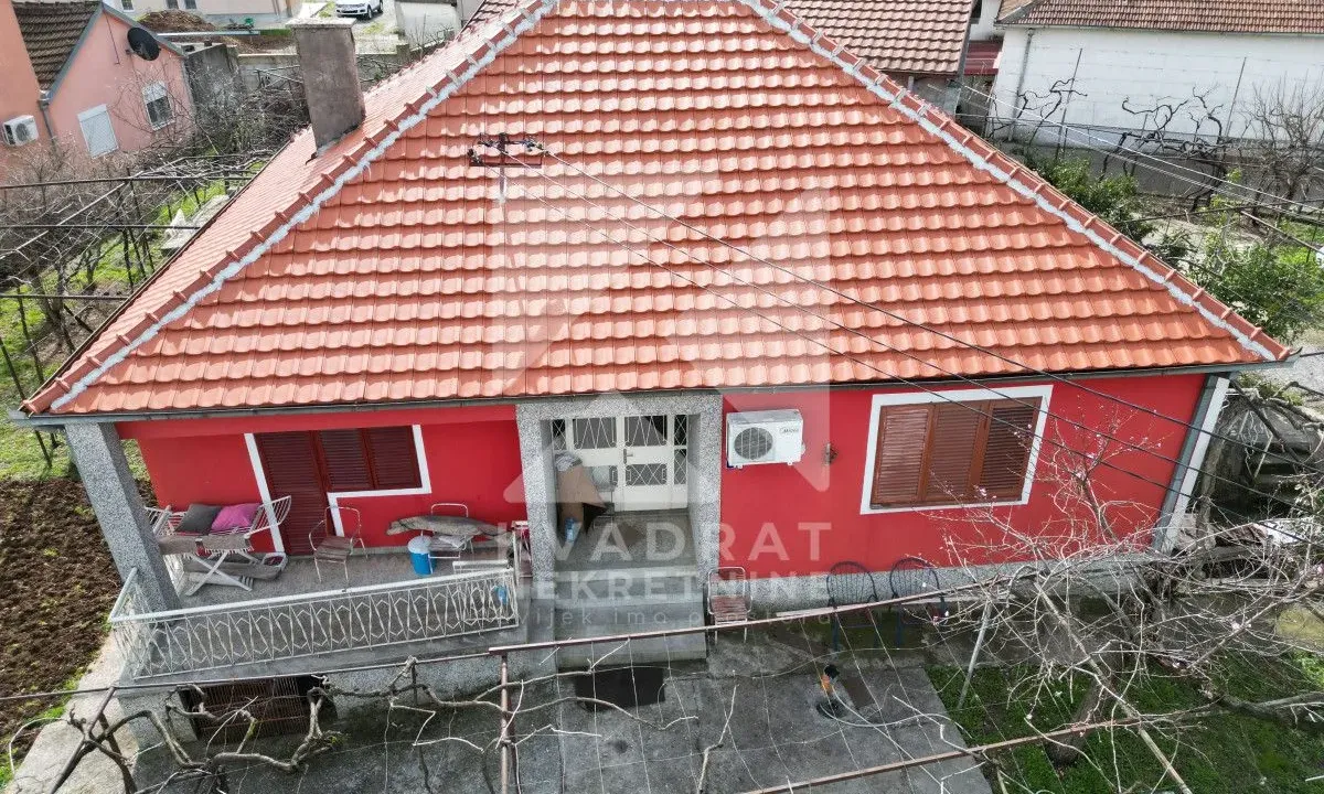 Prodaja, kuća, 246m², Masline, Podgorica