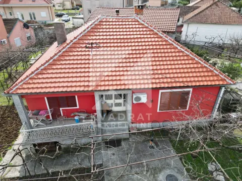 Sale, house, 246m², Masline, Podgorica