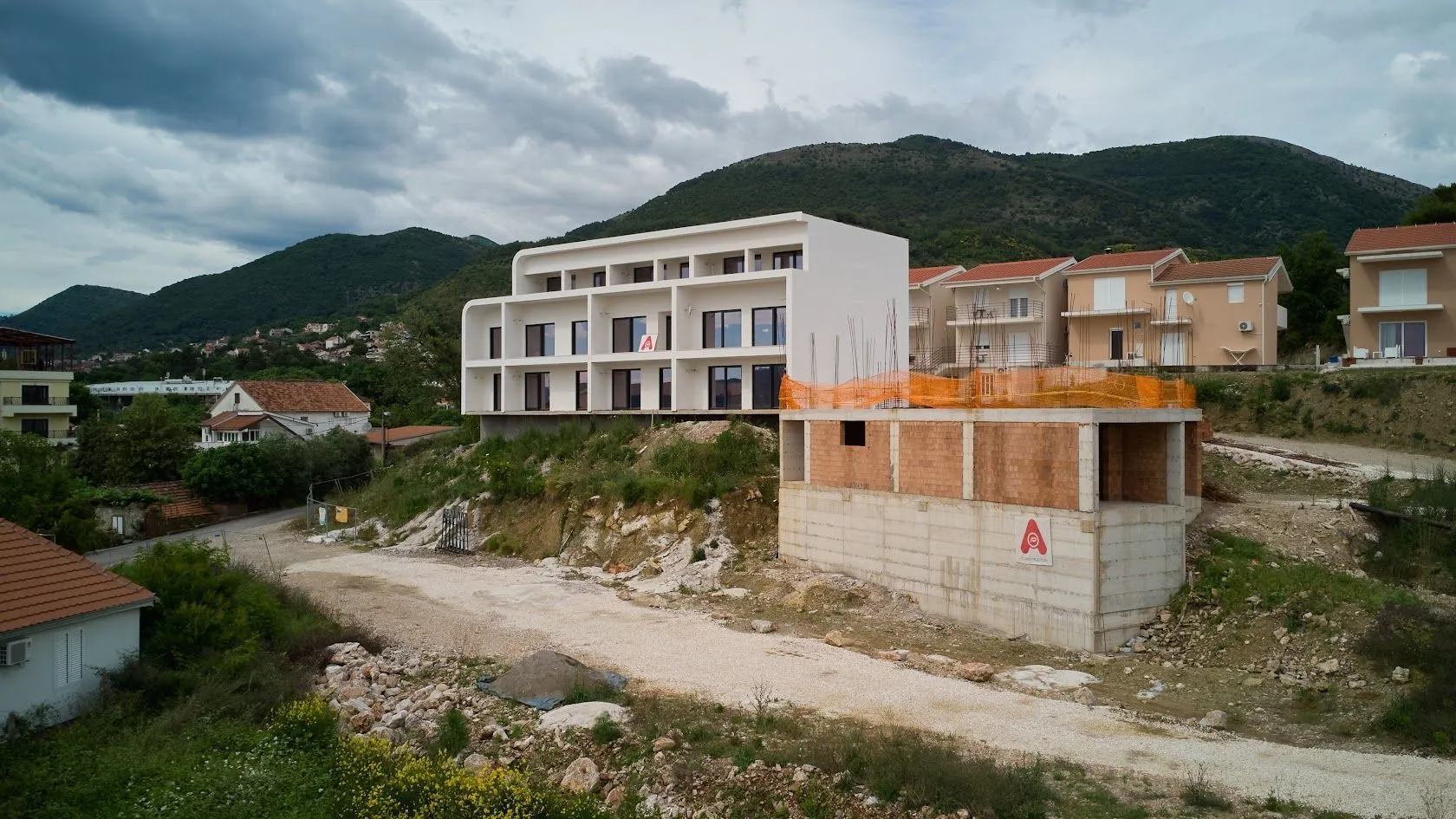 Prodaja, jednosoban stan, 83m², Tivat, Crna Gora