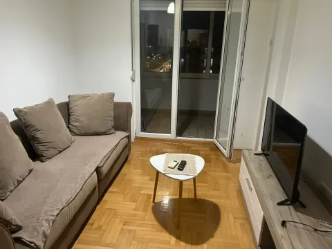 Rent, one bedroom apartment, 43m², Tuški Put, Podgorica - image 4