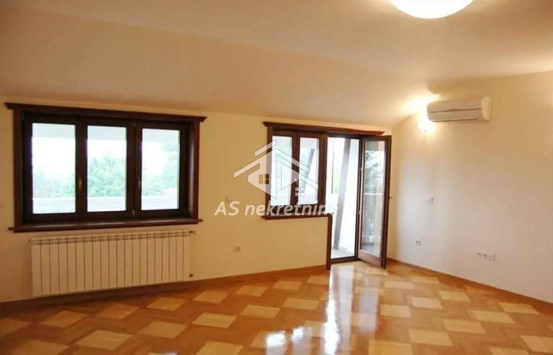 Rent, apartment, 250m², Savski Venac, Beograd