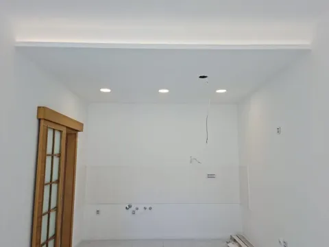 Izdavanje, kuća, 240m², Sremska Kamenica, Petrovaradin - image 36