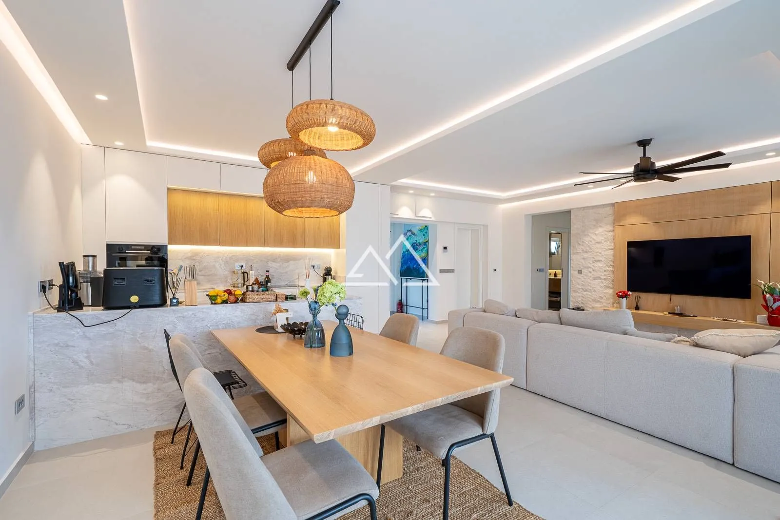 Prodaja, dvosoban stan, 122m², Tivat, Crna Gora