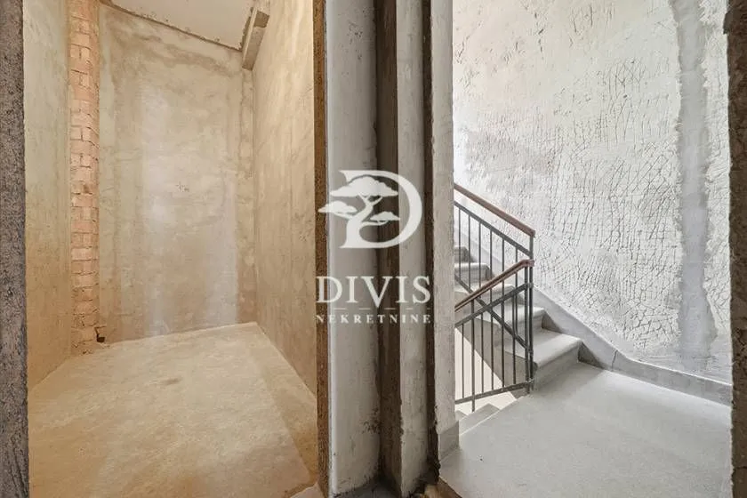 Sale, apartment, 642m², Vračar Sve Podlokacije, Beograd