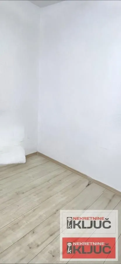 Izdavanje, dvosoban stan, 100m², Veternik, Novi Sad Sve Podlokacije