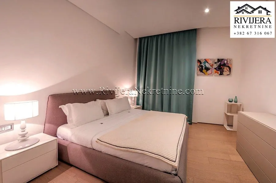 Sale, two bedroom apartment, 155m², Bečići, Budva