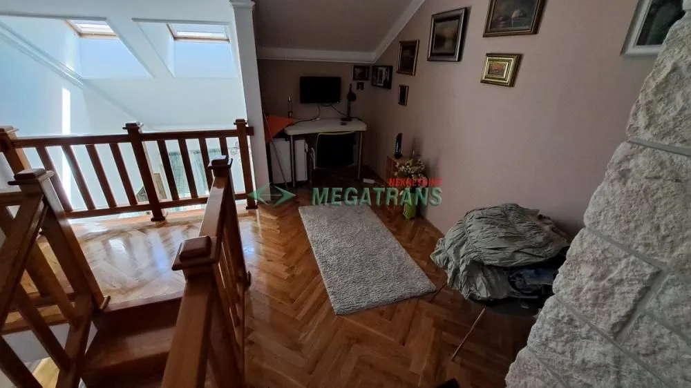 Izdavanje, četvorosoban stan, 112m², Grbavica, Novi Sad Sve Podlokacije