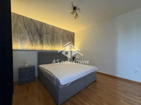 Rent, two bedroom apartment, 56m², Savski Venac, Beograd - image 12