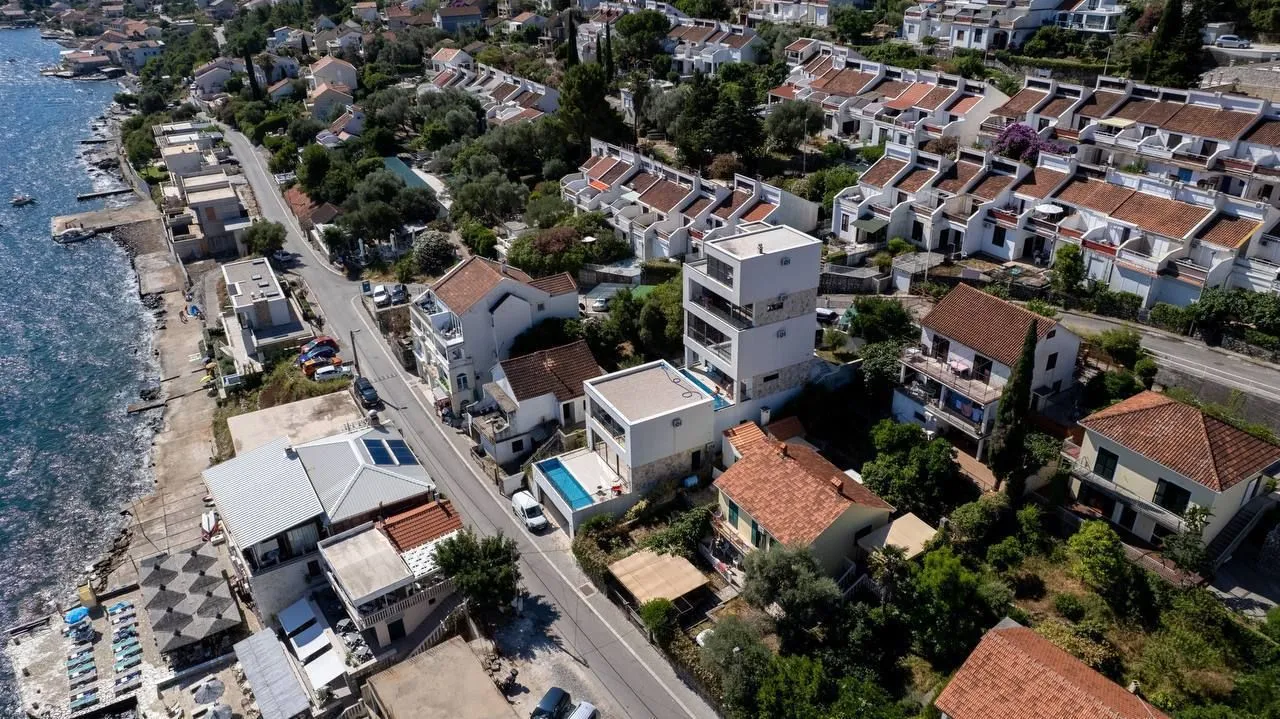 Prodaja, kuća, 200m², Krašići, Tivat