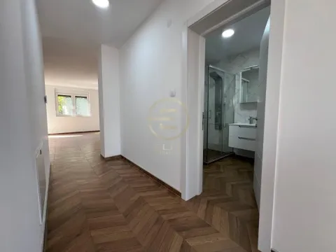 Izdavanje, poslovni prostor, 115m², Sajmište, Novi Sad - image 5