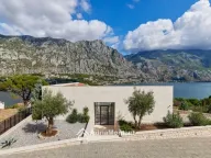 Prodaja, kuća, 373m², Prčanj, Kotor - image 10