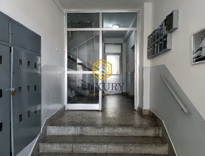 Prodaja, dvosoban stan, 75m², Centar, Podgorica