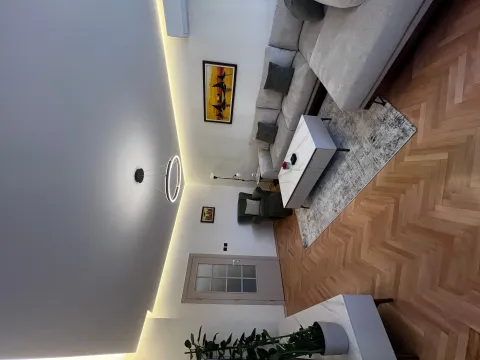 Izdavanje, trosoban stan, 102m², Preko Morače, Podgorica - image 1