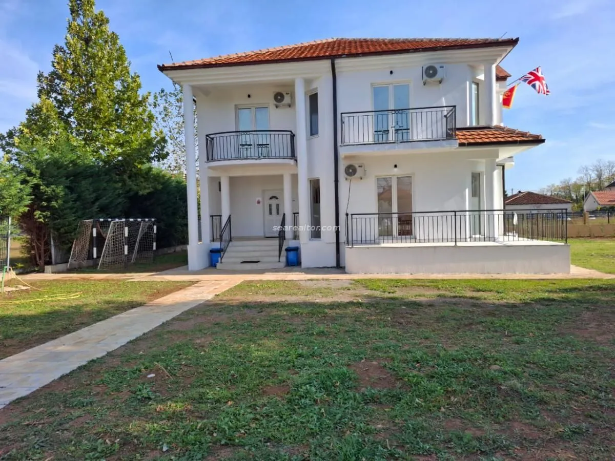Prodaja, kuća, 360m², Zabjelo, Podgorica