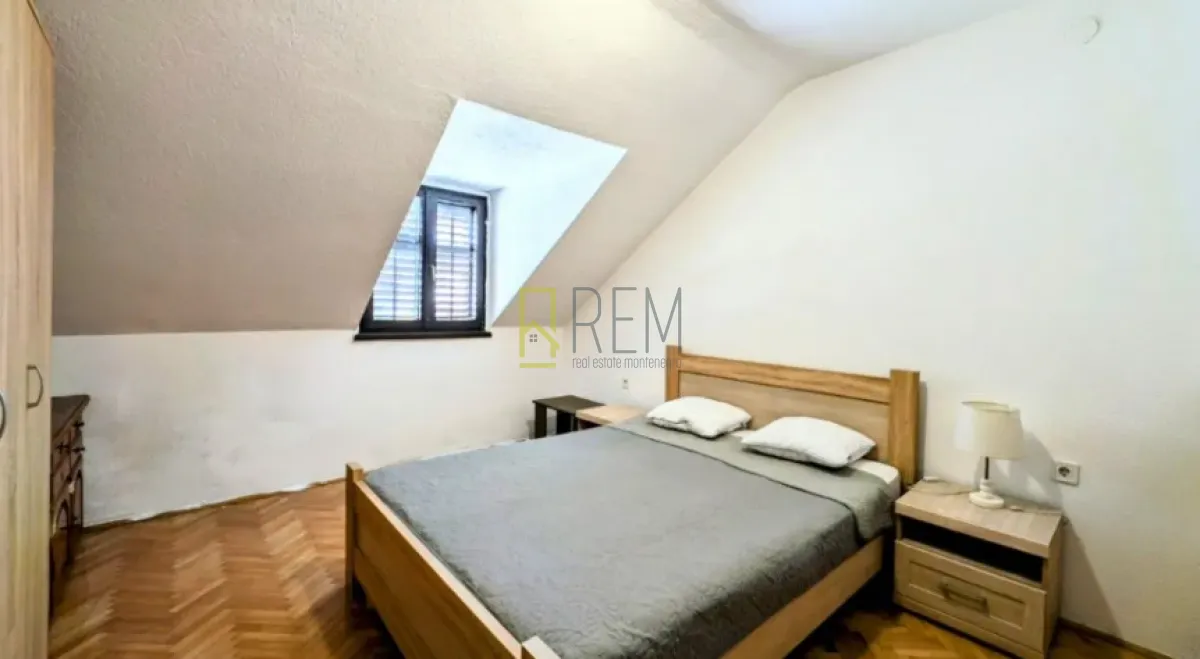 Prodaja, jednosoban stan, 54m², Cetinje, Crna Gora