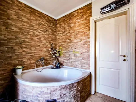 Izdavanje, kuća, 250m², Donja Gorica, Podgorica - image 6