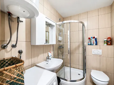 Izdavanje, dvosoban stan, 66m², Zabjelo, Podgorica - image 10
