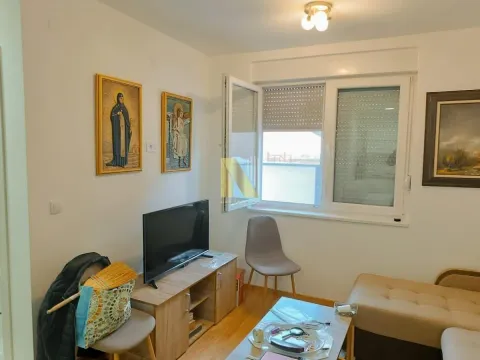 Izdavanje, jednosoban stan, 32m², Adice, Novi Sad Sve Podlokacije - image 1