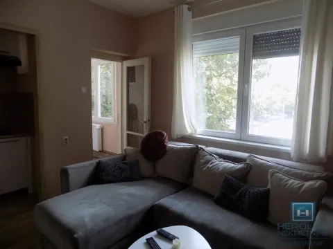 Izdavanje, dvosoban stan, 70m², Centar, Paraćin - image 5