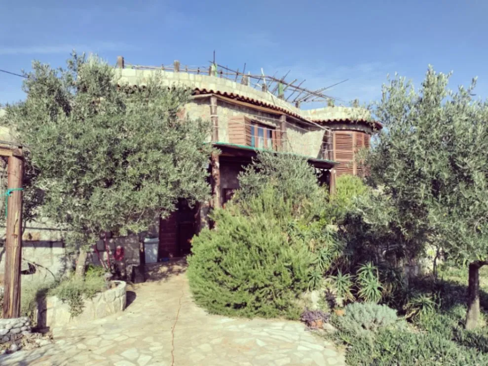 Izdavanje, kuća, 100m², Radovići, Tivat