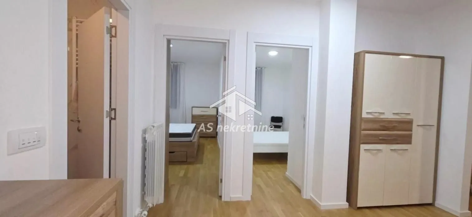 Izdavanje, trosoban stan, 68m², Višnjica, Palilula Sve Podlokacije