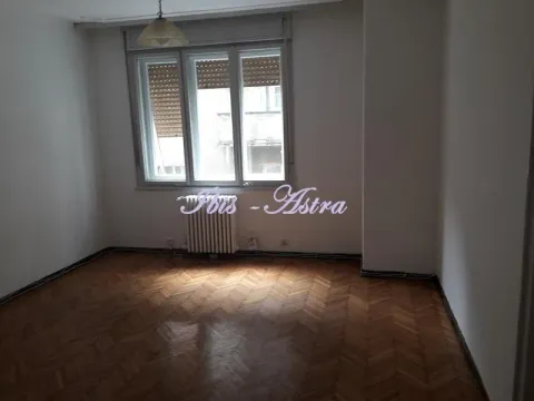 Izdavanje, trosoban stan, 70m², Stari Grad, Beograd - image 10