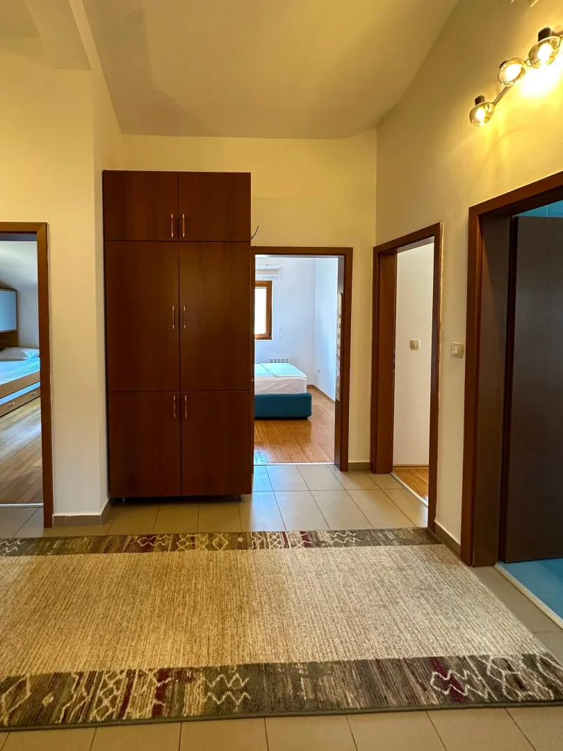 Prodaja, četvorosoban stan, 140m², Topla, Herceg Novi
