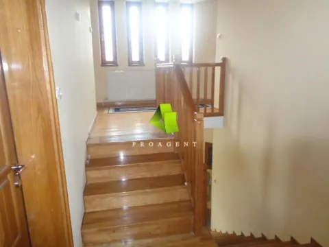 Izdavanje, kuća, 240m², Pantelej, Niš - image 11