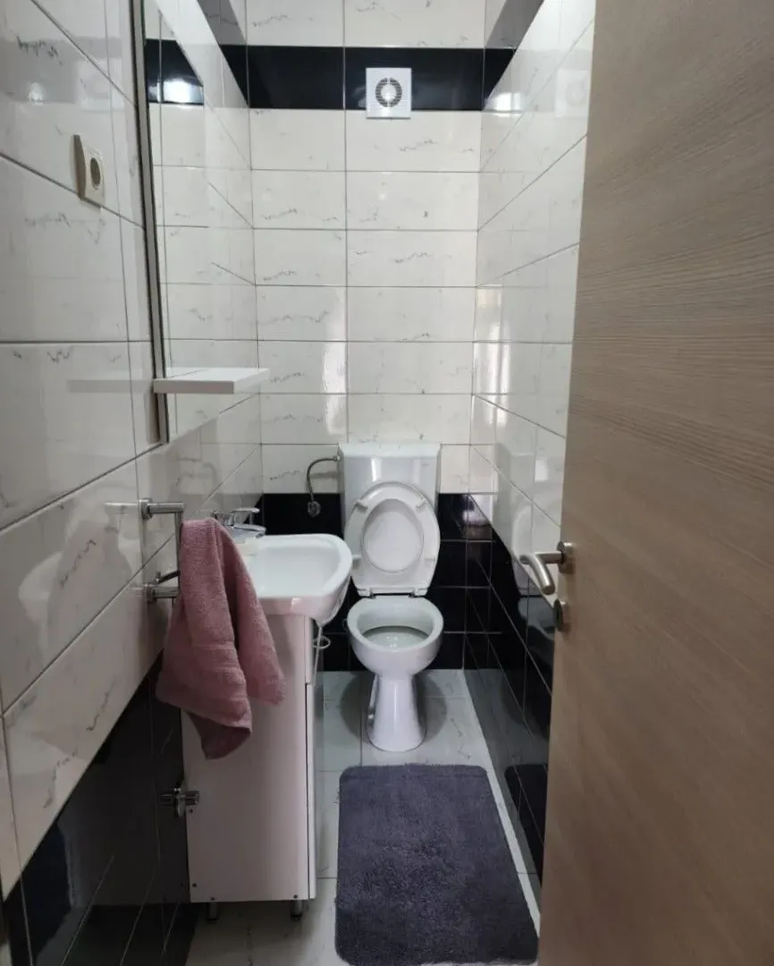 Prodaja, trosoban stan, 120m², Pržice, Kotor