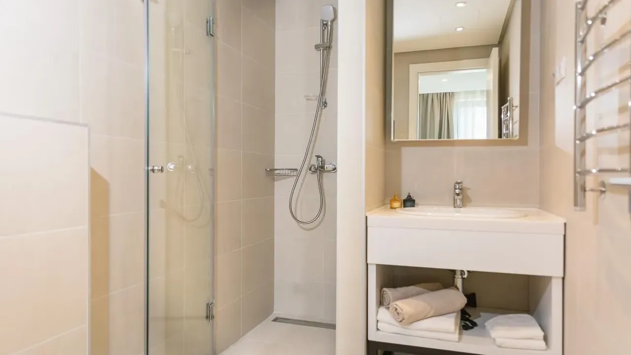 Prodaja, dvosoban stan, 75m², Rafailovići, Budva