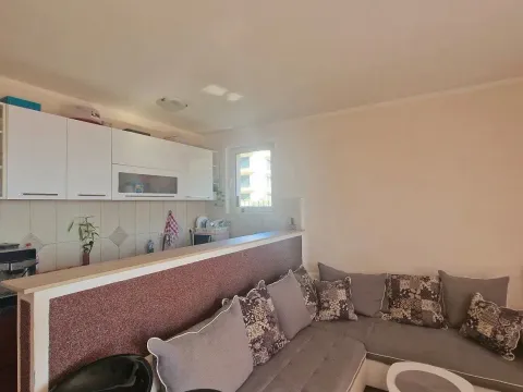 Sale, two bedroom apartment, 70m², Petrovac, Budva - image 7