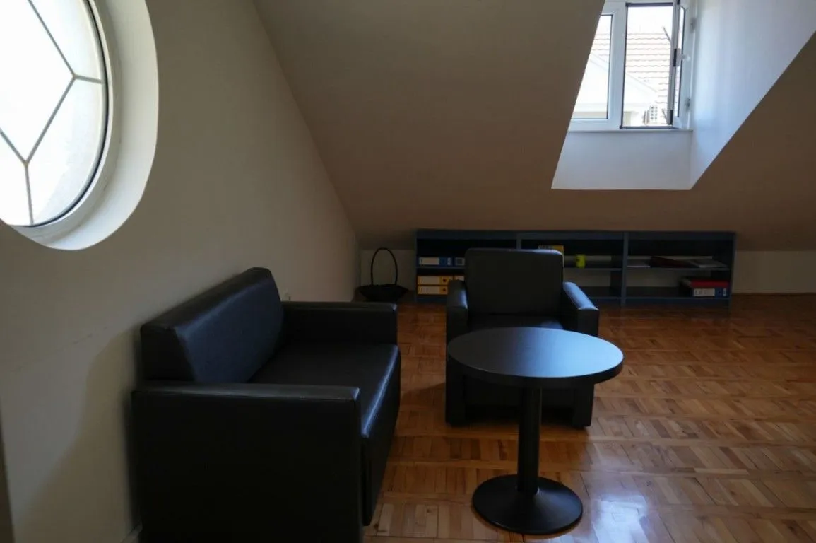 Rent, office space, 160m², Centar, Podgorica