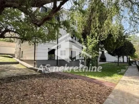 Rent, apartment, 200m², Senjak, Beograd - image 18