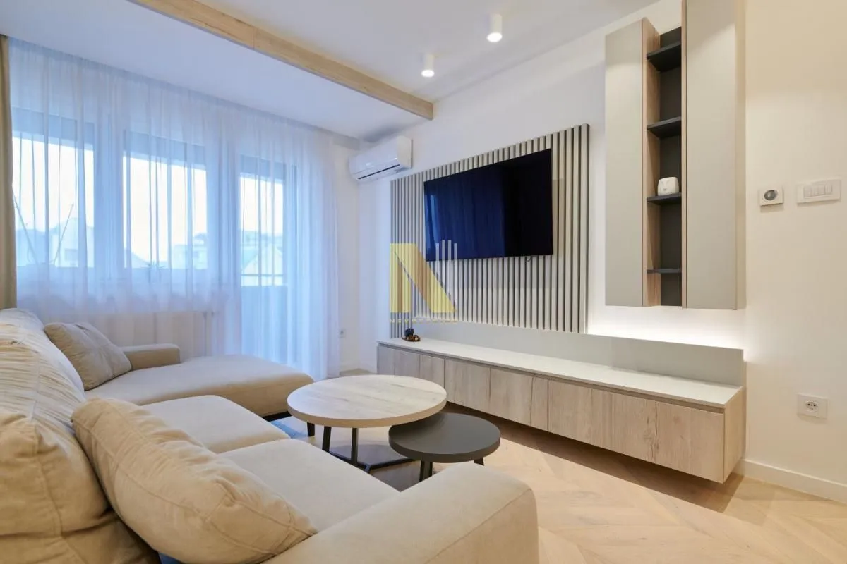 Izdavanje, dvosoban stan, 52m², Grbavica, Novi Sad Sve Podlokacije