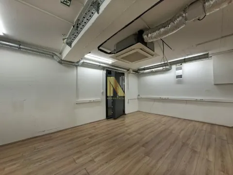 Rent, office space, 370m², Bulevar Oslobodjenja, Novi Sad Sve Podlokacije - image 19