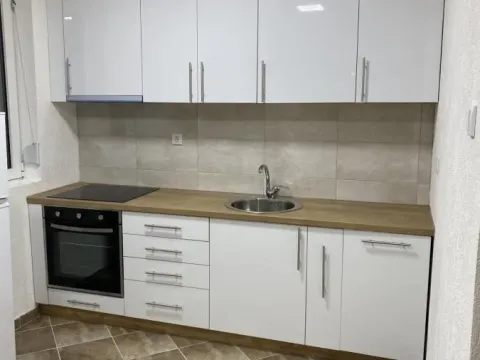 Izdavanje, jednosoban stan, 38m2, Niš Izdavanje, jednosoban stan, 38m2, Niš